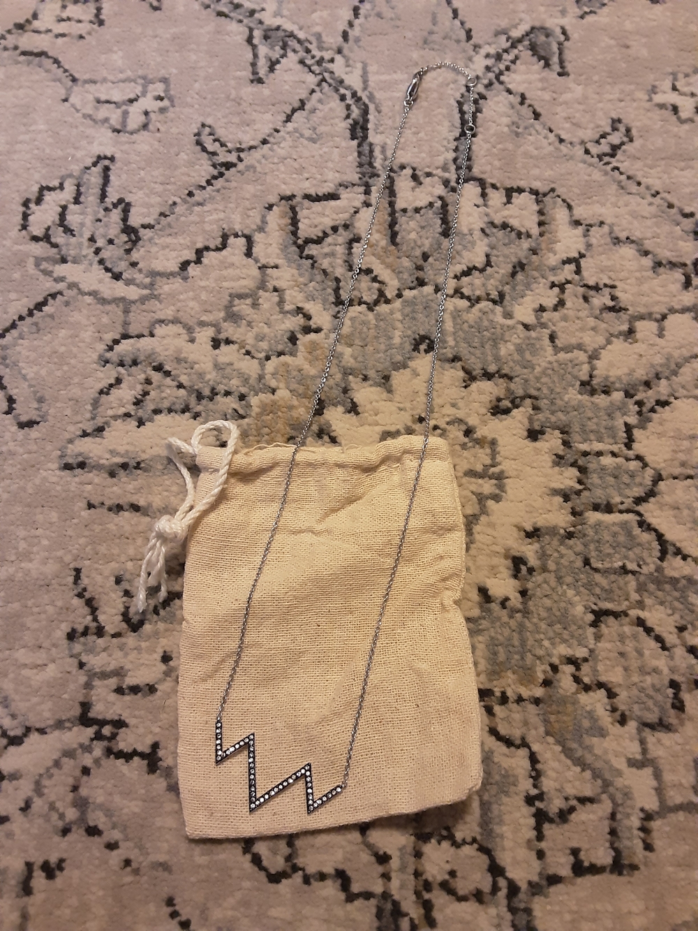 Silver Zigzag Pendant Necklace